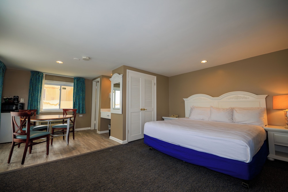 Room, King Bed, Ocean Front, Balcony