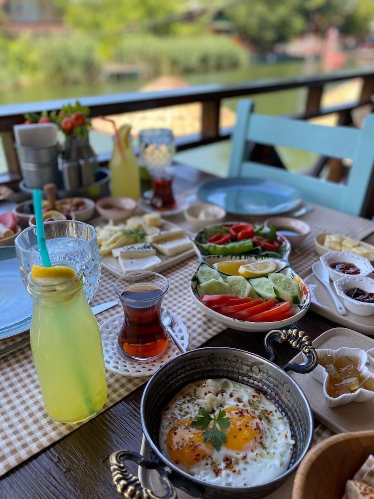Sweet Home River Hotel 38/50