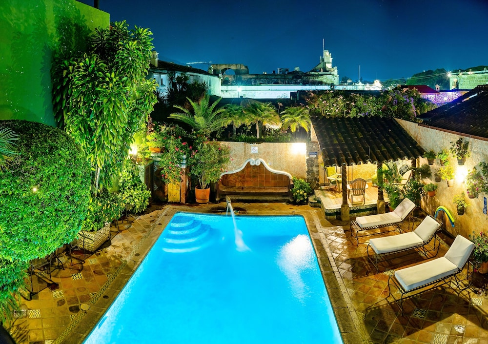 Casa Del Parque Hotel 49/50