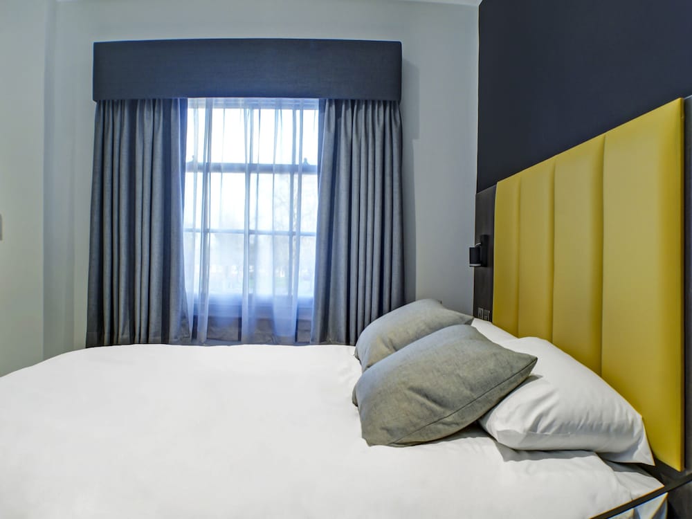 غرفة عائلية بسرير مزدوج وسرير فردي، OYO Tamworth Arms Boutique Pub and Hotel 4/6