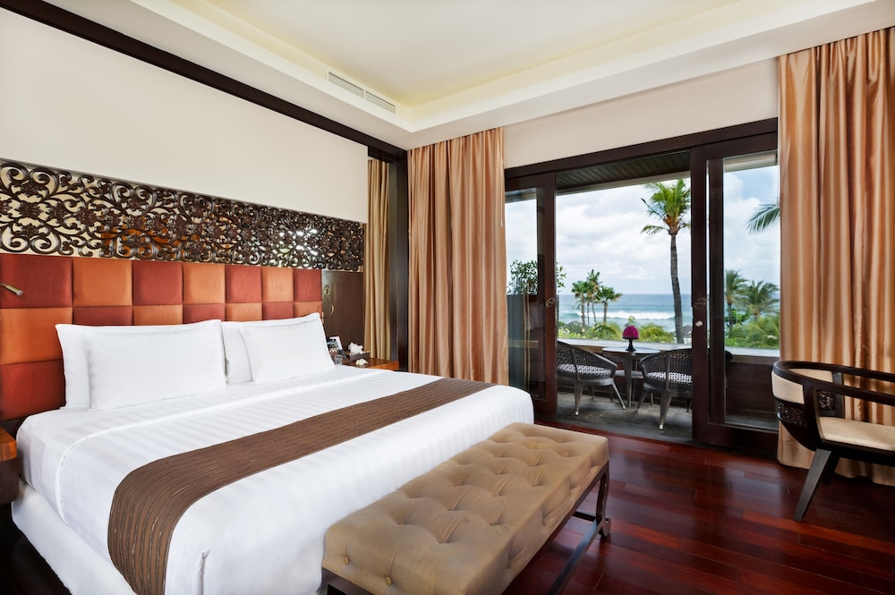 OCEAN, SUITE, JETTED TUB