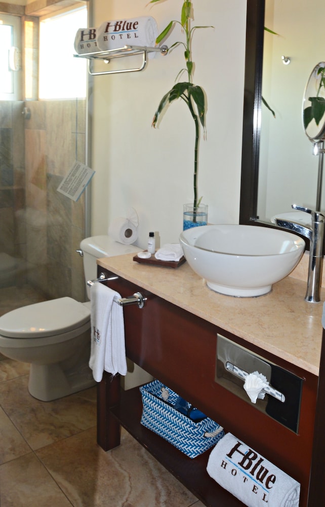 Hotel Blue Business Class 49/50