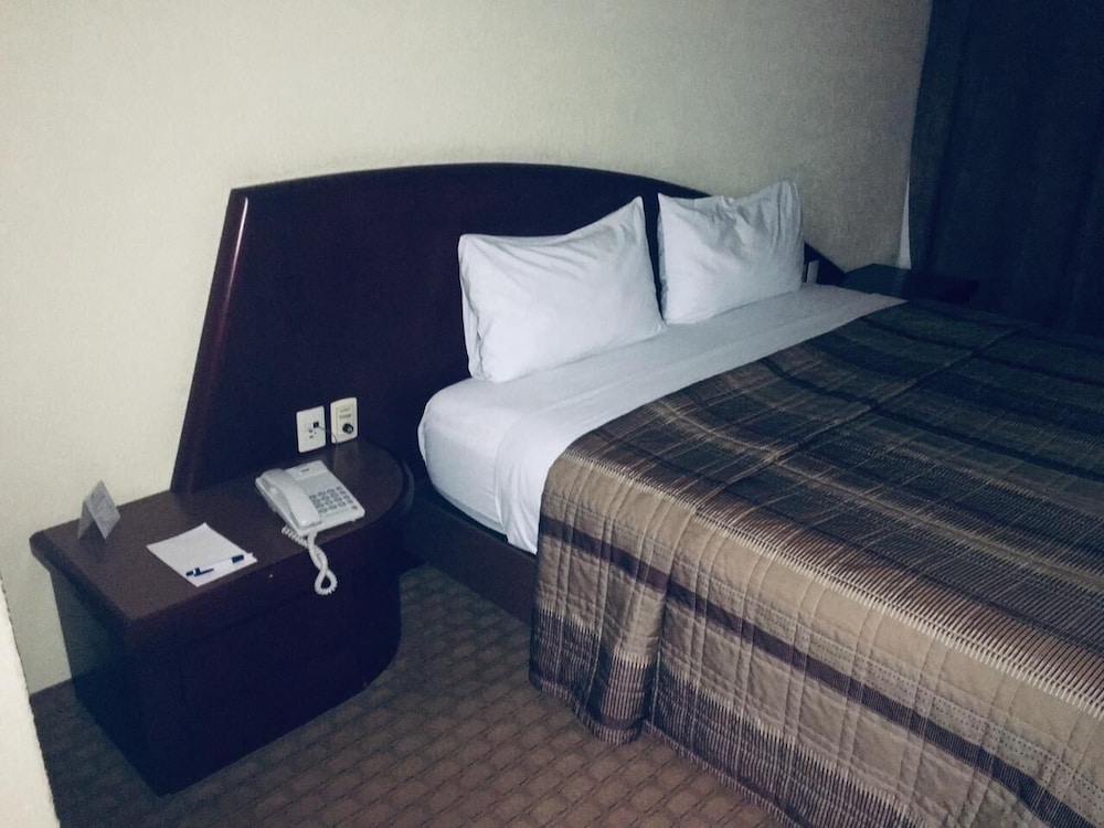 Concorde Hotel 22/73