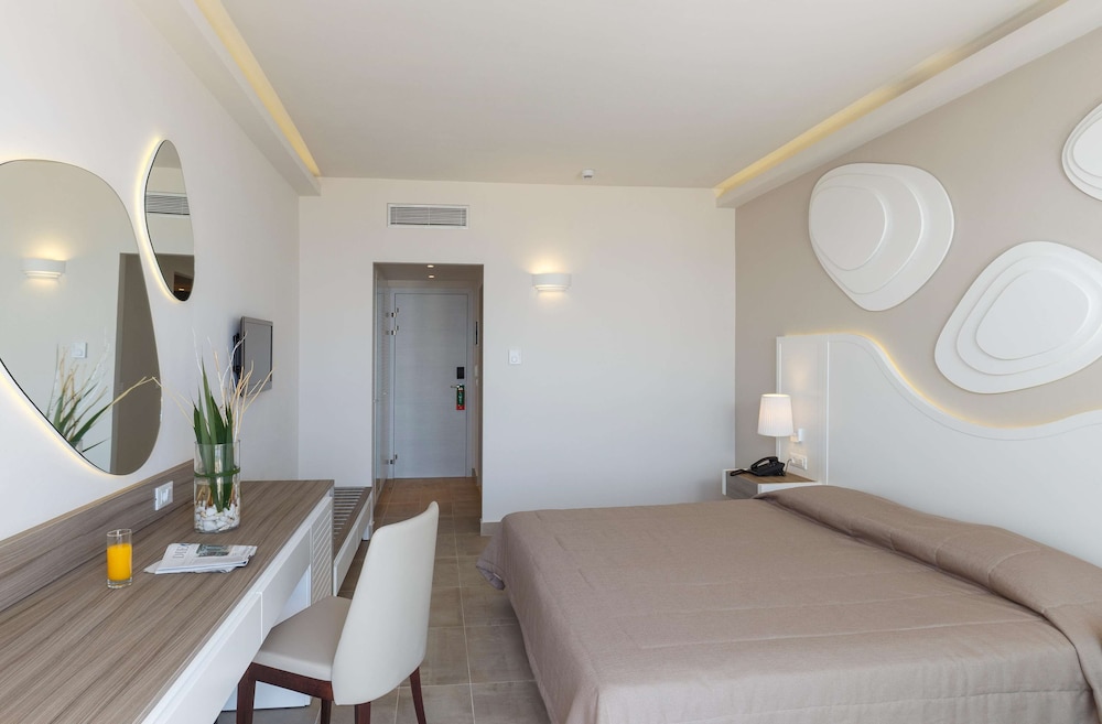 ROOM, DOUBLE BED, SEA VIEW