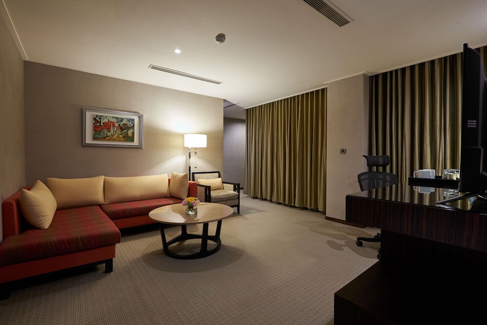 Sol Hotel 45/65