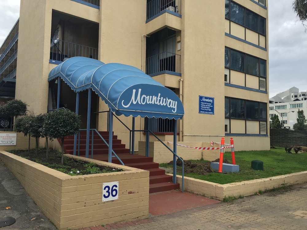 Mountway Holiday Apartments 9/55