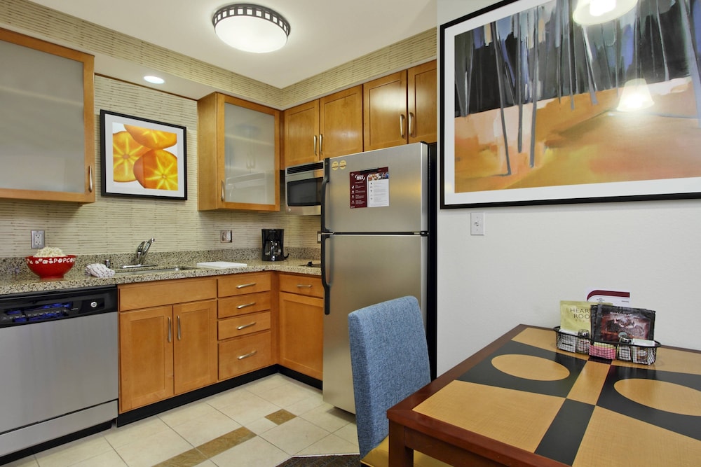 Residence Inn Phoenix Glendale Sports & Entertainment District 37/54