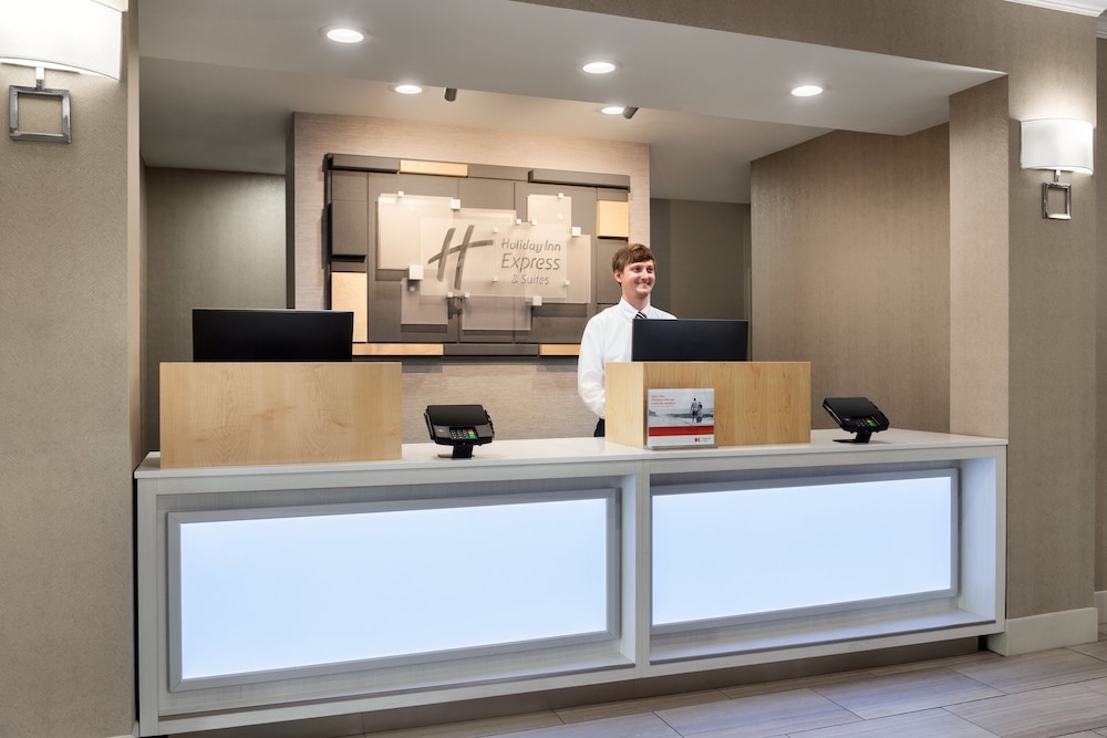 Holiday Inn Express Hotel Suites Auburn University Area 8/53
