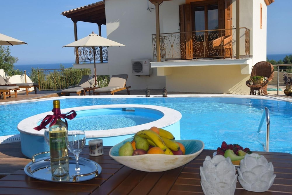 Driopes Villas 25/48