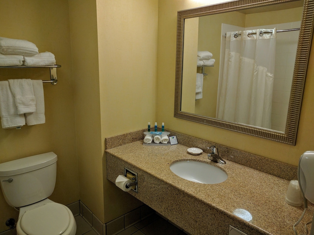 غرفة قياسية بسريرين كوين، Holiday Inn Express Hotel And Suites Merced 4/7