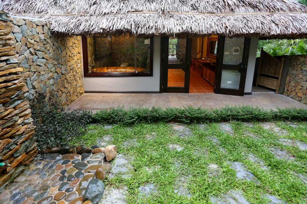 Mai Chau Ecolodge 49/72