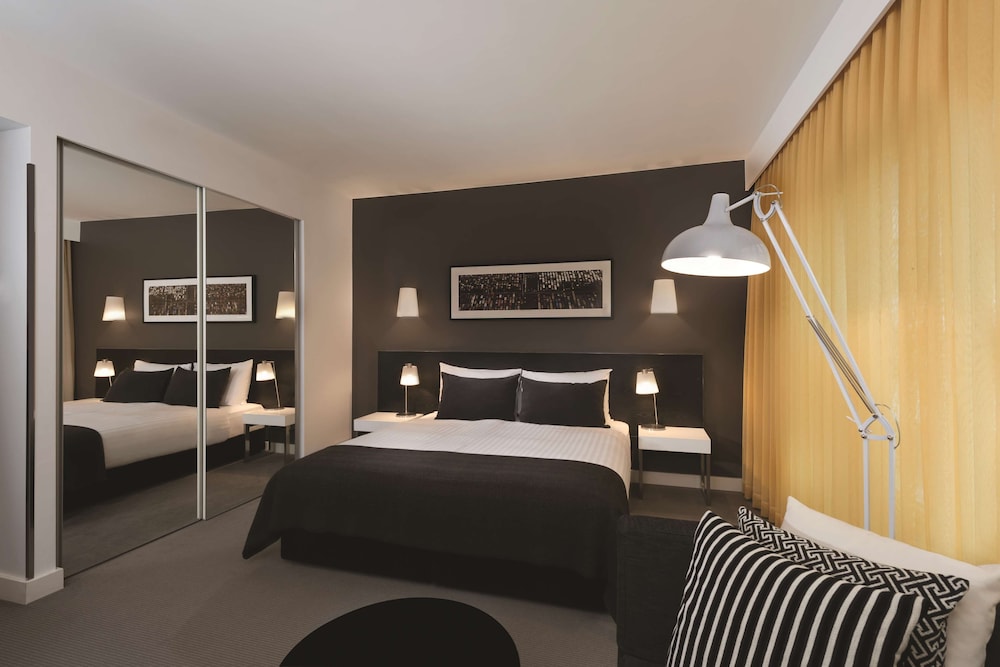 Adina Apartment Hotel Berlin Hackescher Markt 18/65