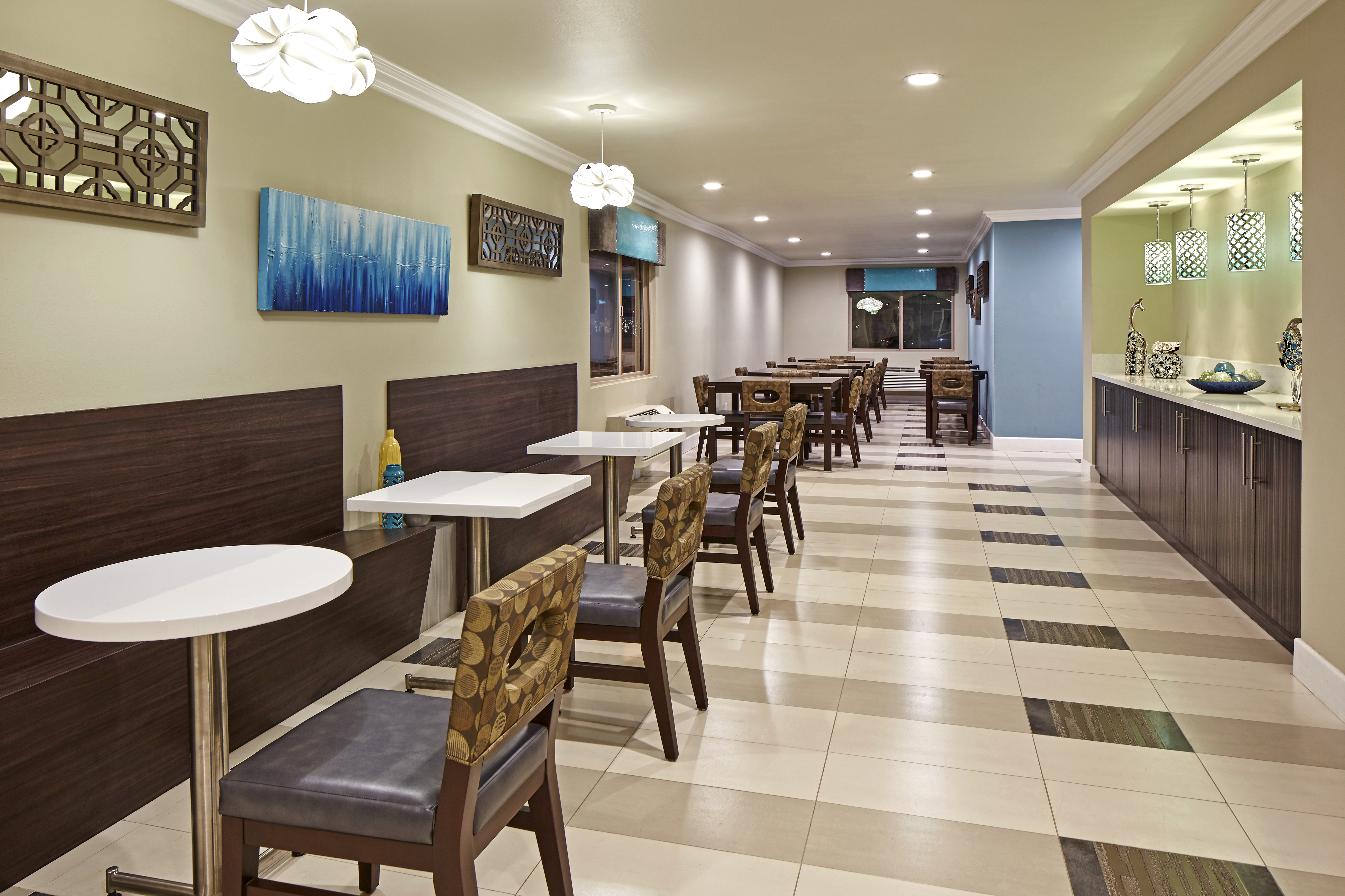 restaurant cafeteria