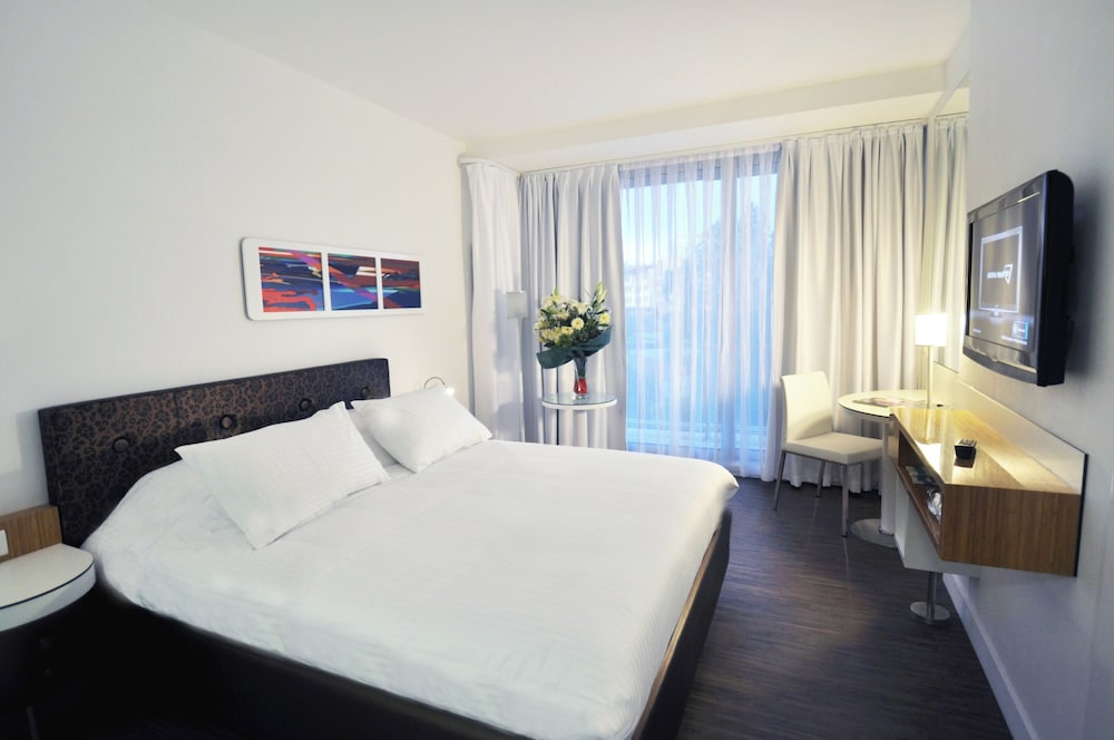 STANDARD, DOUBLE BED
