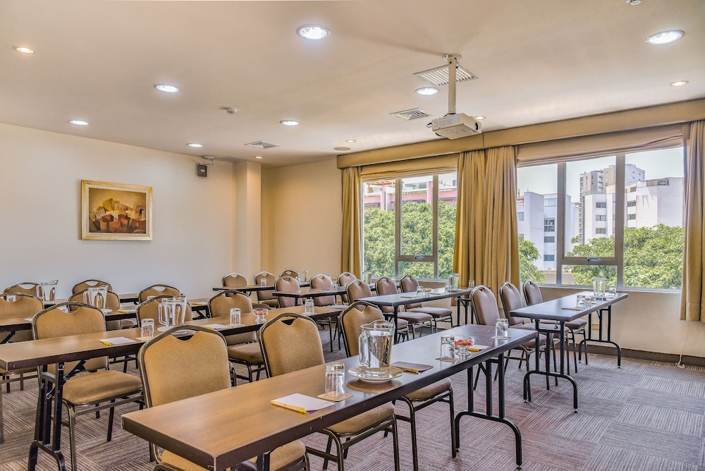Girasoles Hotel 51/54
