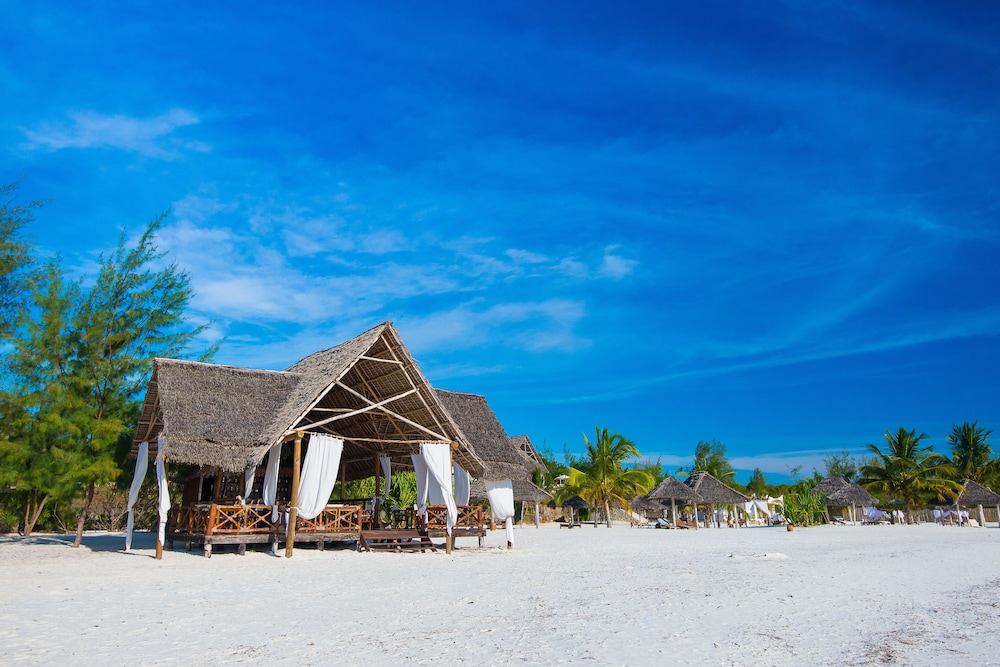 Kono Kono Beach Resort 66/73