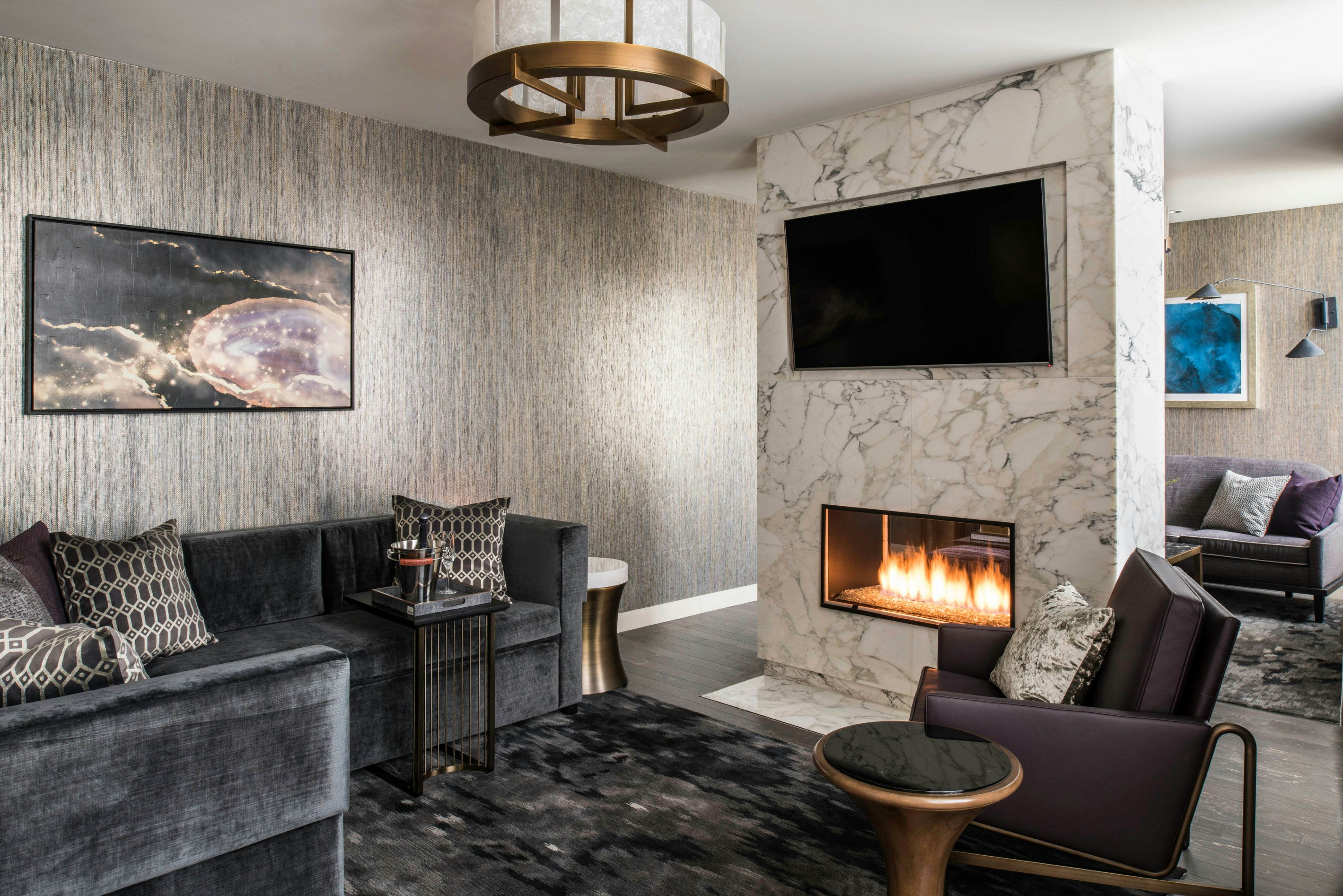 Londonhouse Chicago Curio Collection By Hilton 24/50