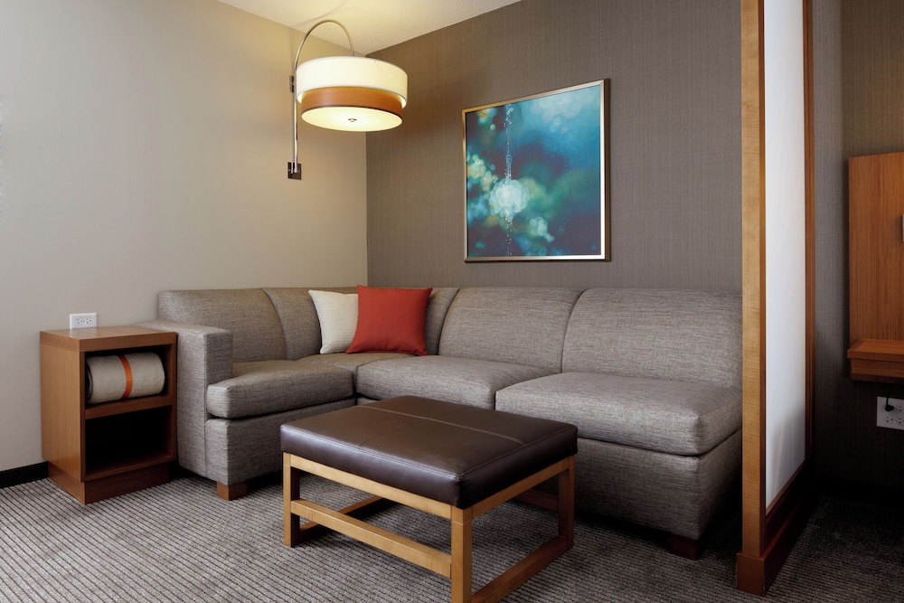 Hyatt Place Calgary Airport 34/54