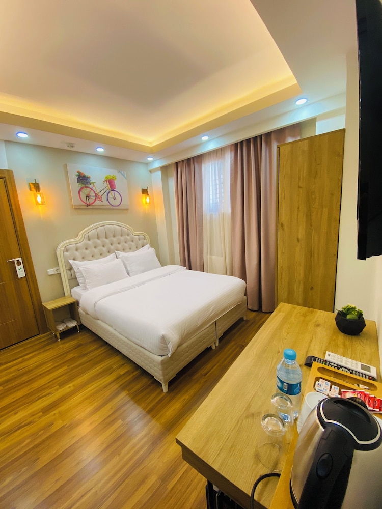 Classic, Queen Bed, Palmera Old City 10/10