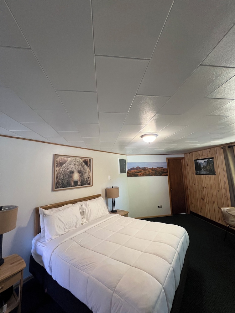 Lone Eagle Lodge 20/66