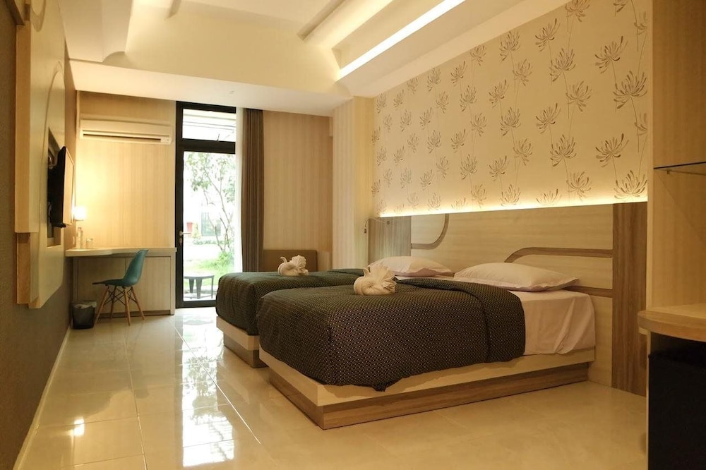 Dewarna Bojonegoro 12/38