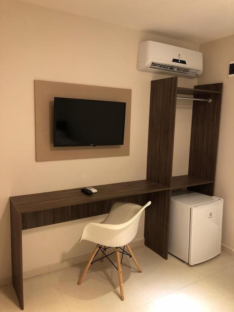 Angra Praia Hotel 41/45