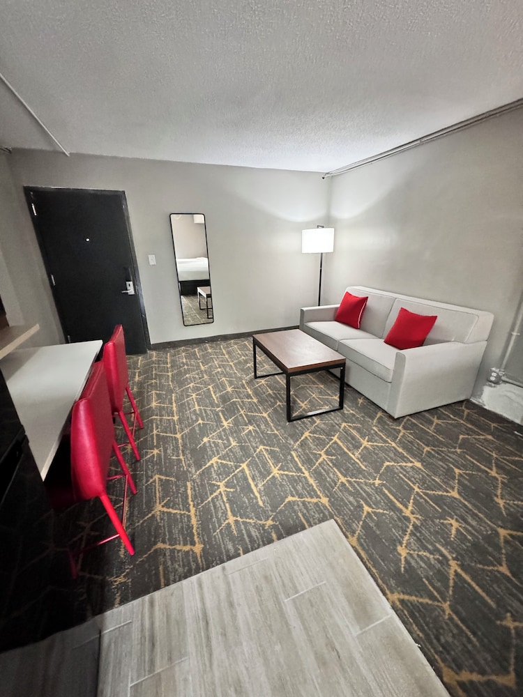 Hawthorn Extended Stay by Wyndham Columbia / Ft. Jackson 19/55
