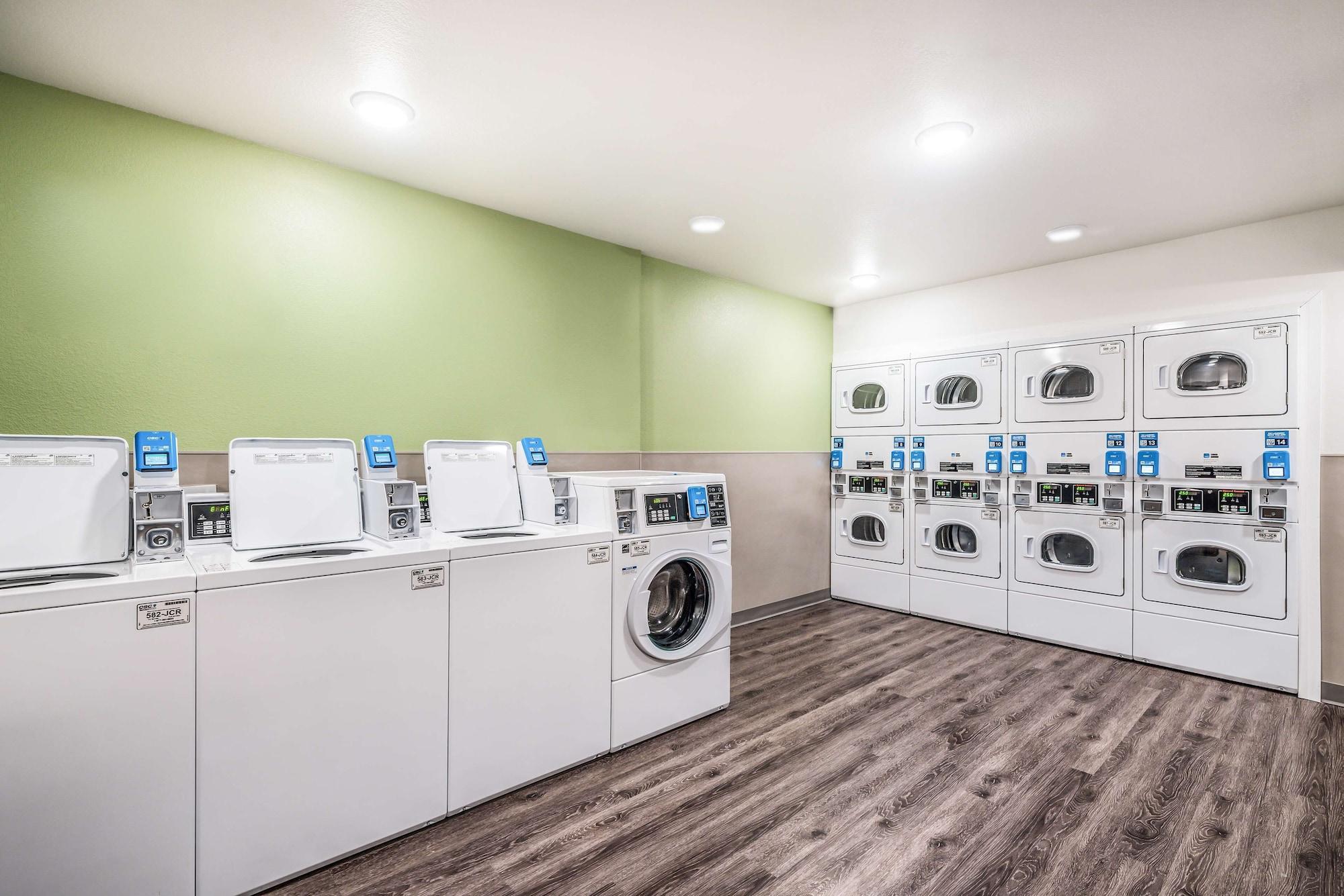WoodSpring Suites Orlando Kissimmee Maingate 37/43