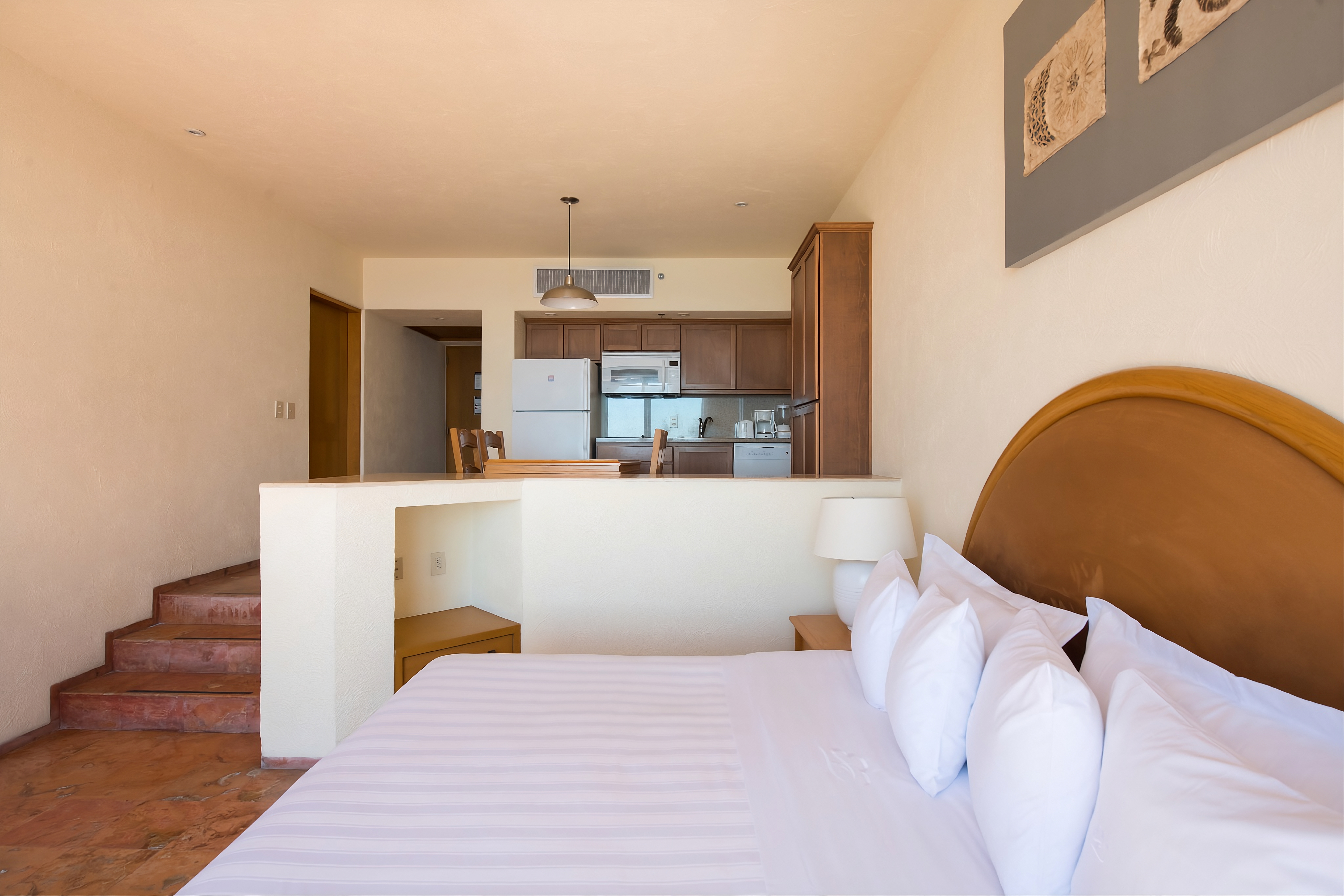 Studio, King Bed, Partial Ocean View, Dining Area, Terrace, Kitchen