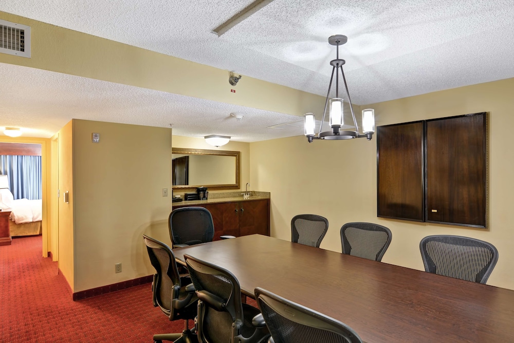 Embassy Suites by Hilton Orlando North 51/54
