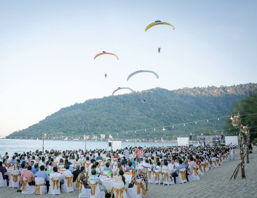 Supar Royal Beach Khanom 30/46