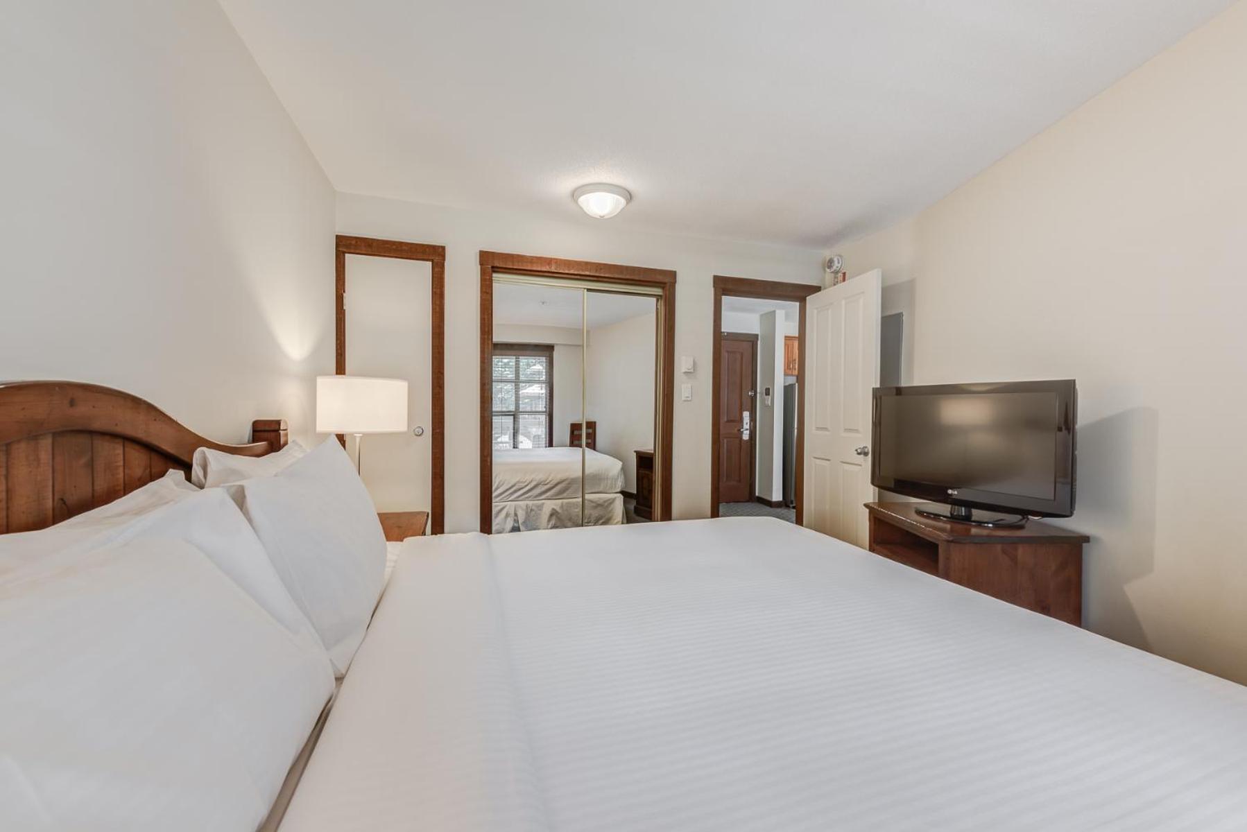 1 Bedroom, Slope, Suite, Kitchen