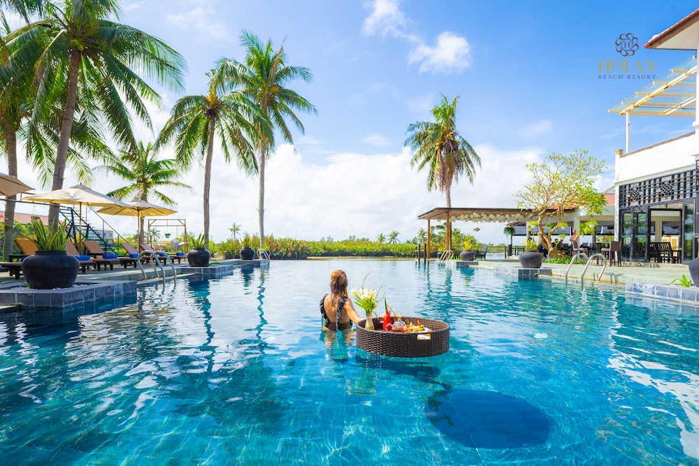 Hoi An Beach Resort 55/70