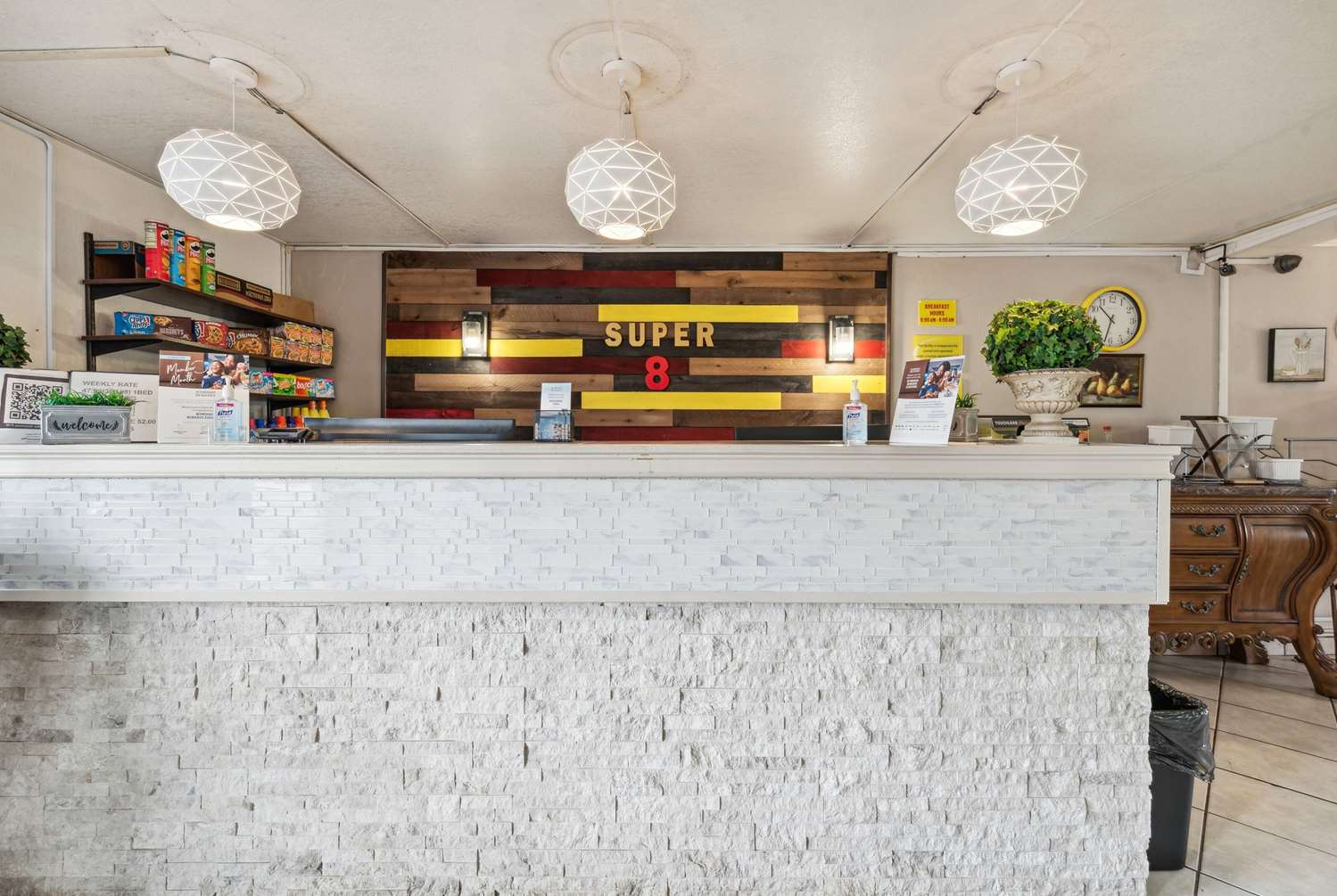 Super 8 By Wyndham Millbury/Toledo 8/54