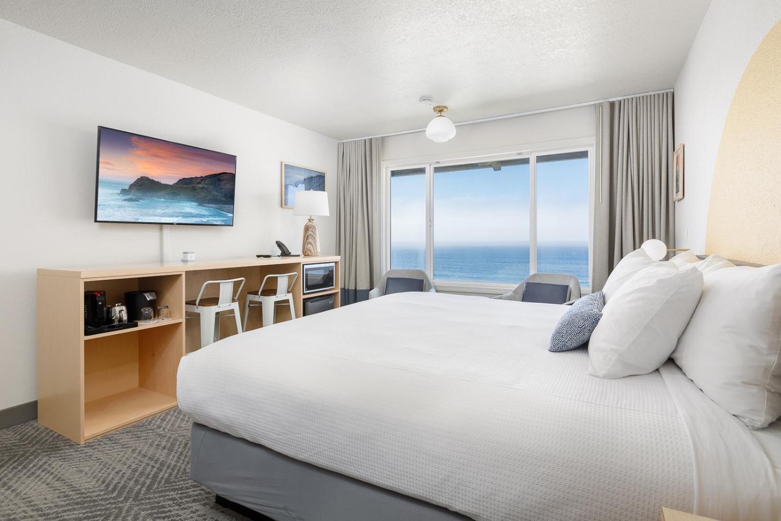 Surfland Hotel 8/44