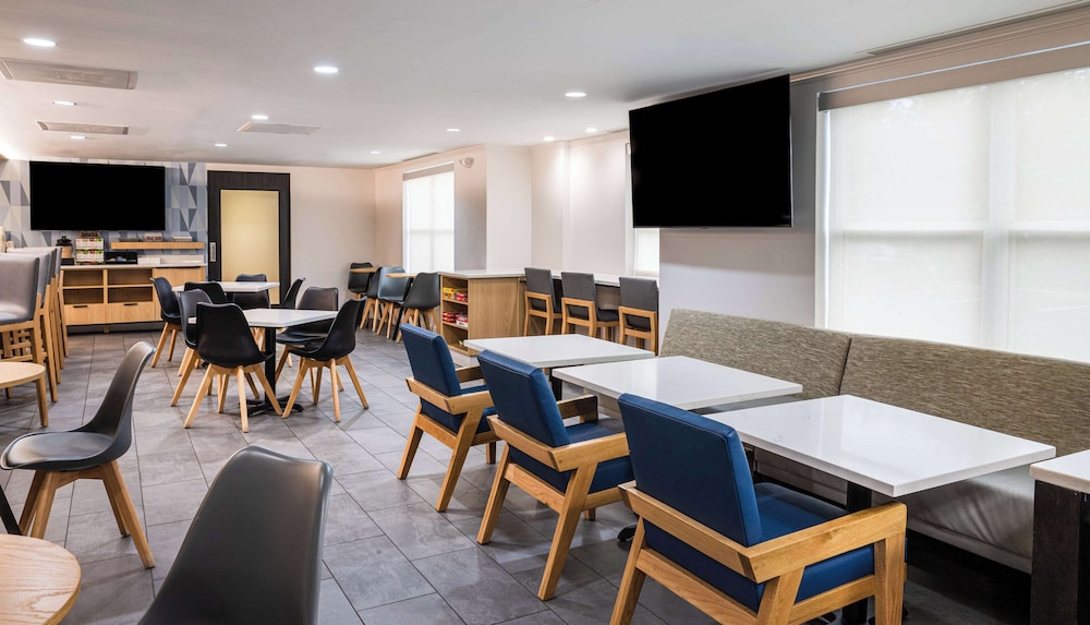 Hyatt House Herndon/Reston 35/50