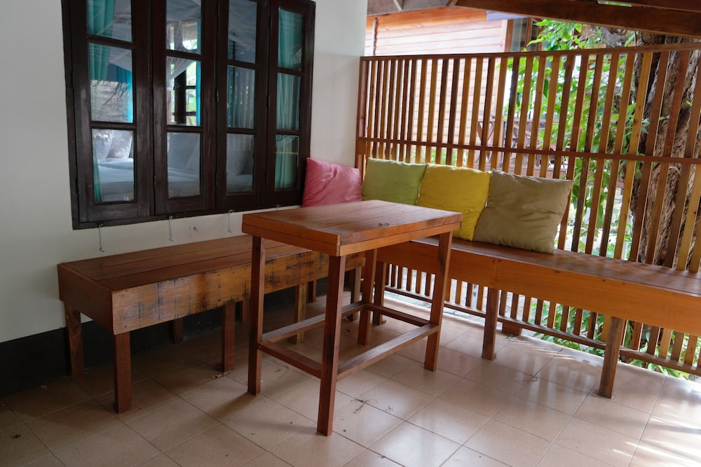 Lipe Beach Resort 33/50