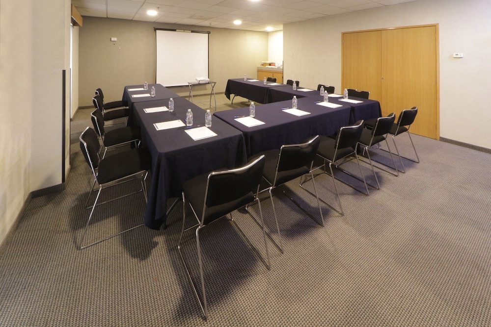City Express by Marriott Nuevo Laredo 48/58