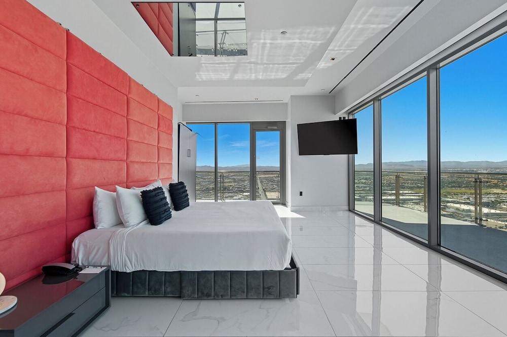 StripViewSuites at Palms Place 25/79