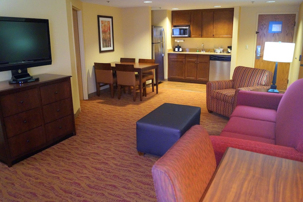 Hampton Inn Altoona 29/40