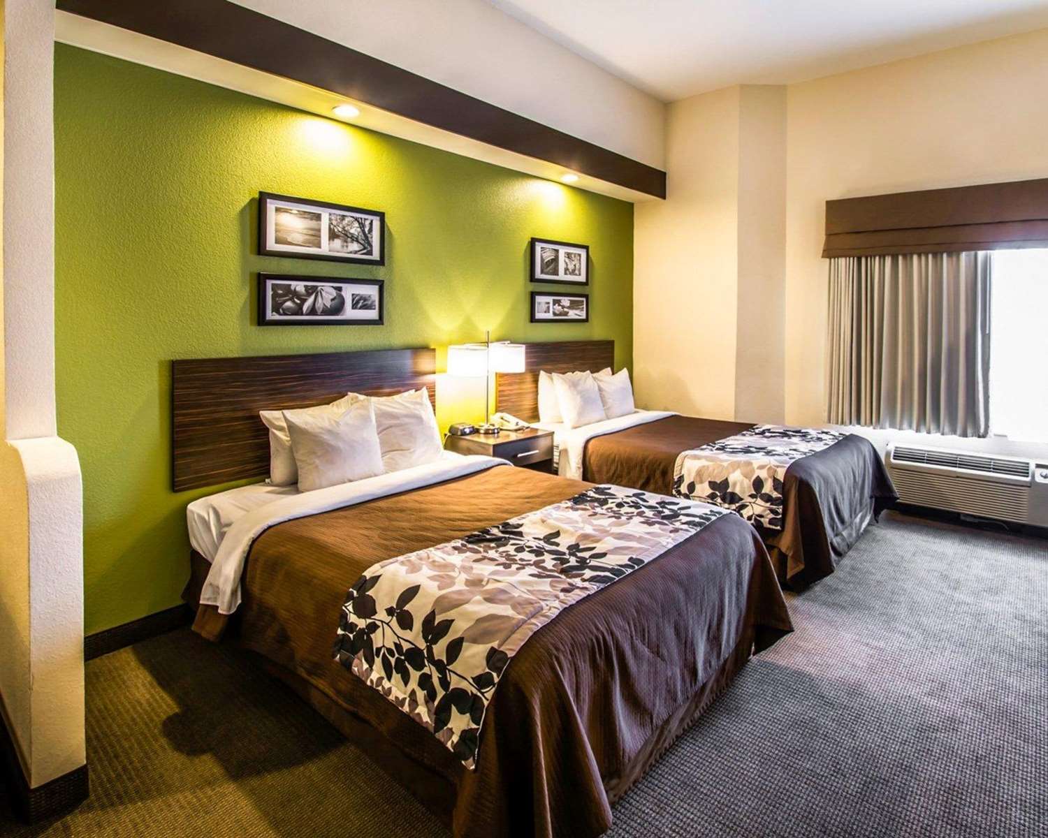 SUITE, 2 QUEEN BEDS