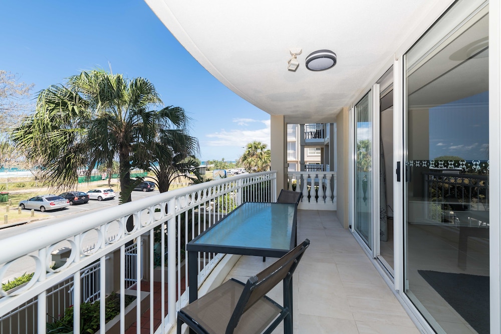 La Grande Apartments Broadbeach 4/48