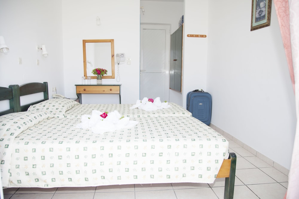 Hotel Athinoula 20/66