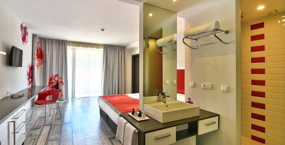 Grifid Hotel Foresta 37/40