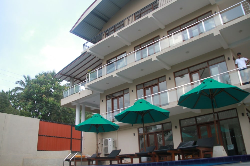 Sanu Lagoon Resort & Spa 4/37