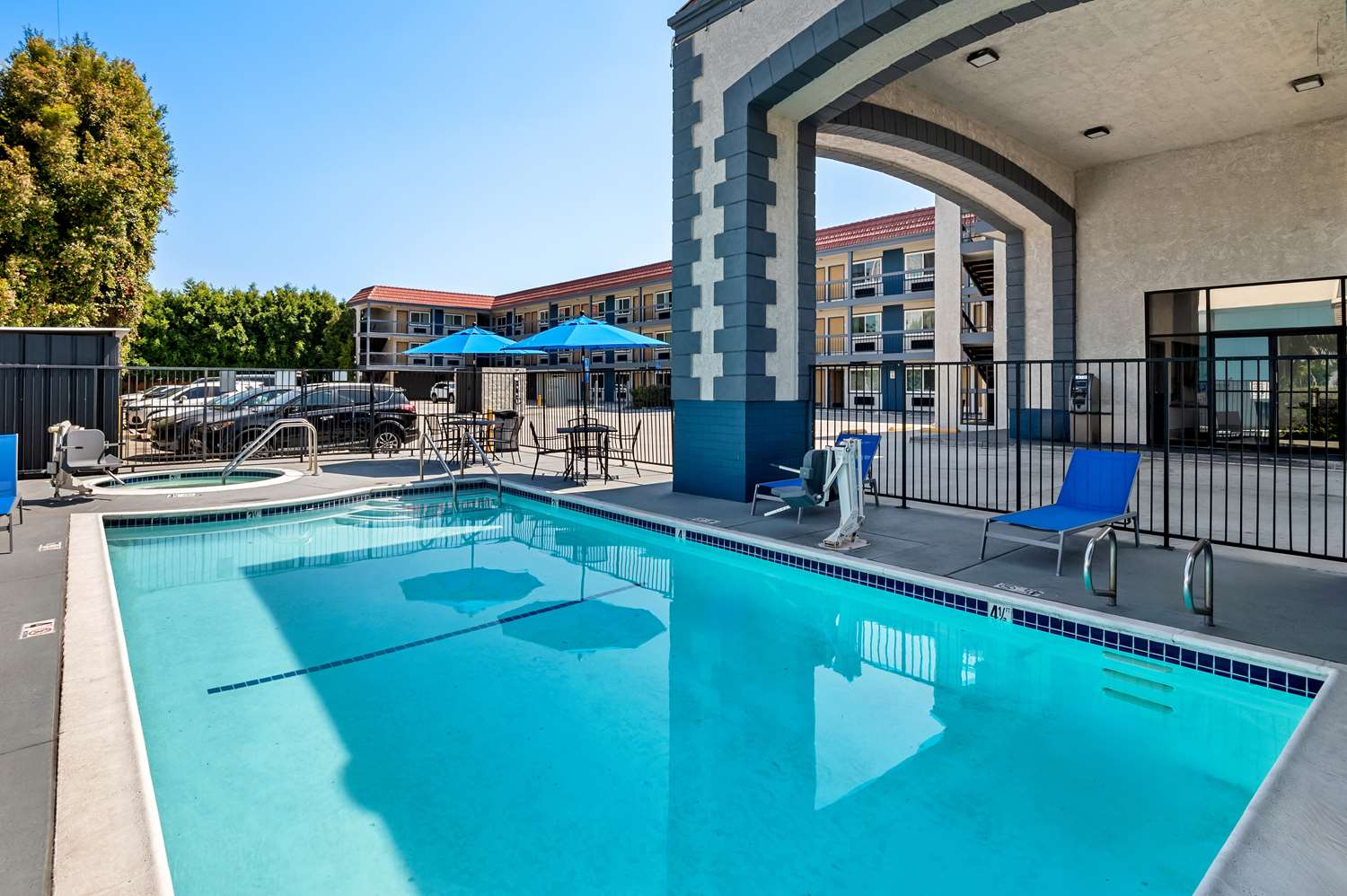 SureStay Hotel by Best Western Buena Park Anaheim 1/8