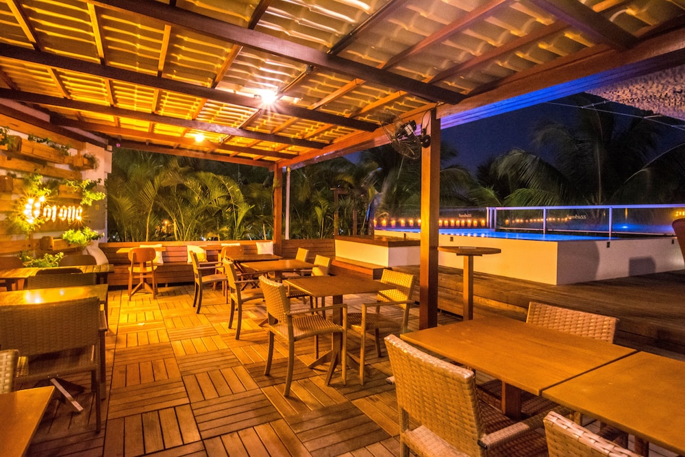 Sambass lounge beach cafe and Pousada 54/66