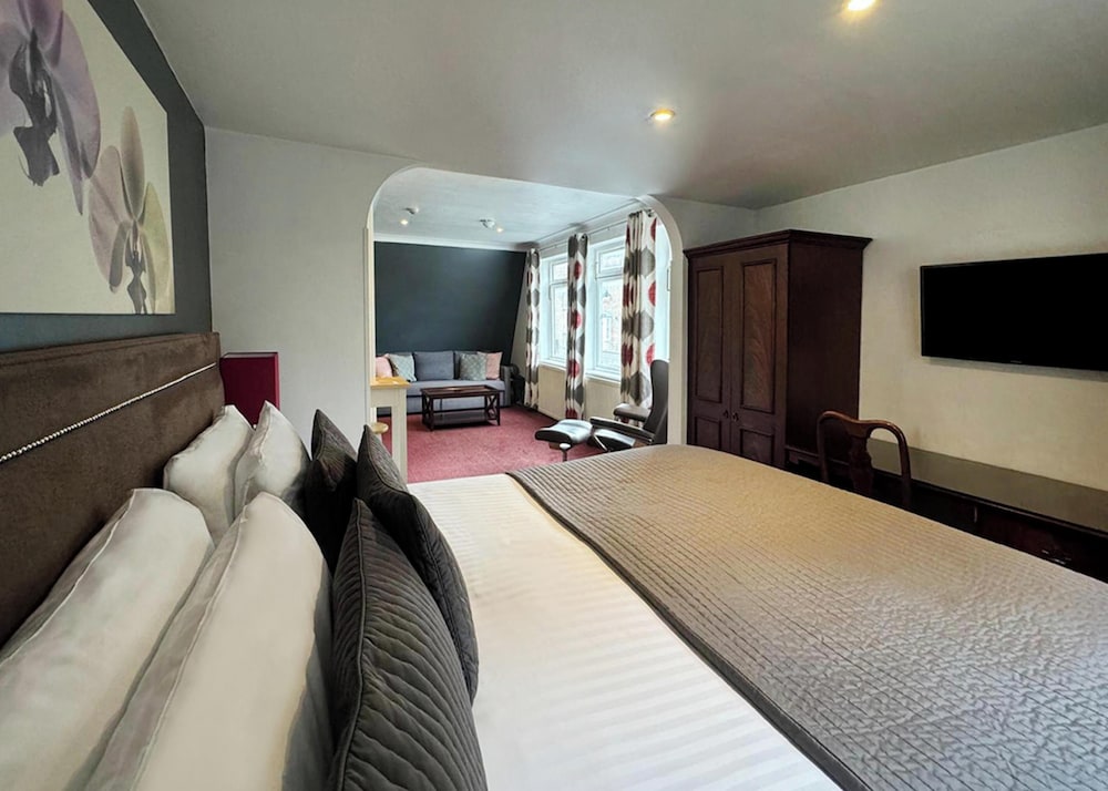 SUITE, DOUBLE BED