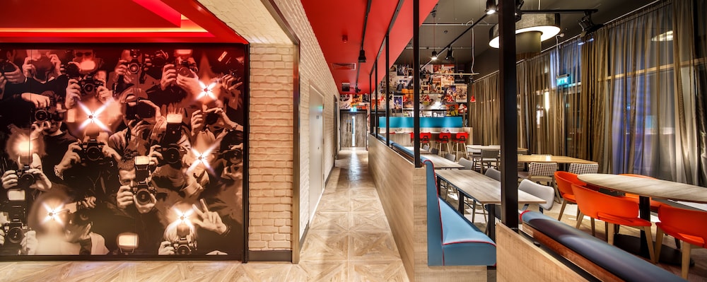 IBIS STYLES LONDON EALING 53/76