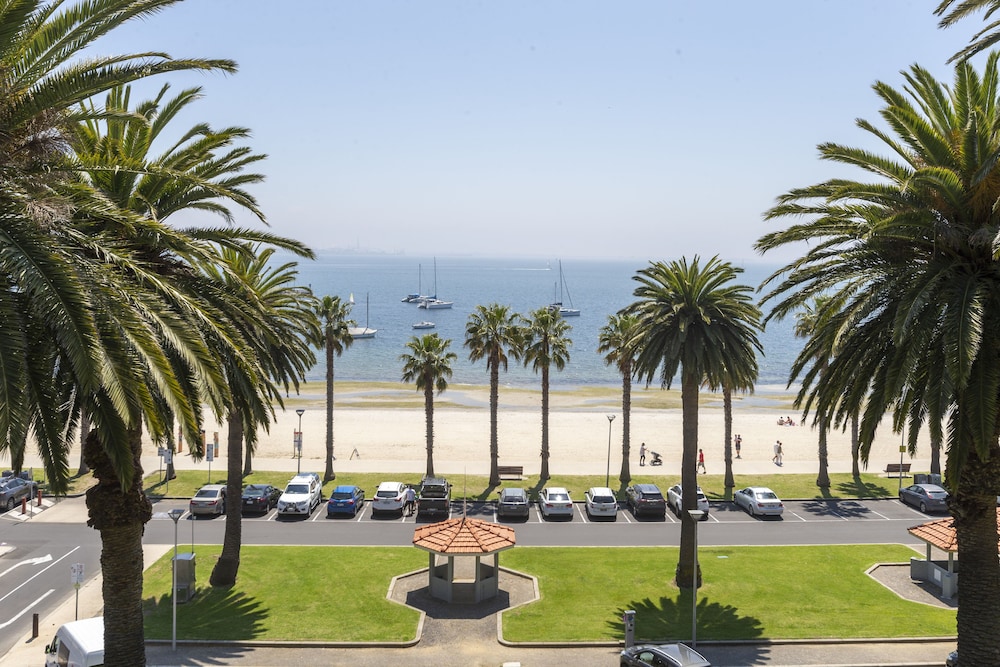 Oaks Vue Suites Geelong 61/69